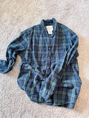 Men's Green & Navy Plaid Button-Down Shirt